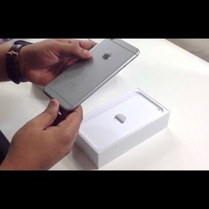 Unlocked Iphone 6s+ Silver 64GB